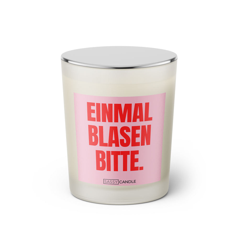 Duftkerze mit witzigen Spruch: Einmal blasen bitte. Farbe rosa und pink von Sassy Candle.