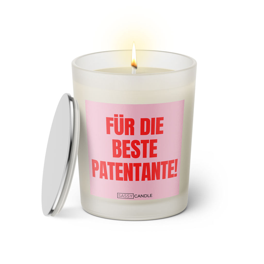 Duftkerze mit witzigem Spruch: Für die beste Patentante. Farbe rosa und pink Schrift. Kerzenglas mit silbernem Deckel von SassyCandle.