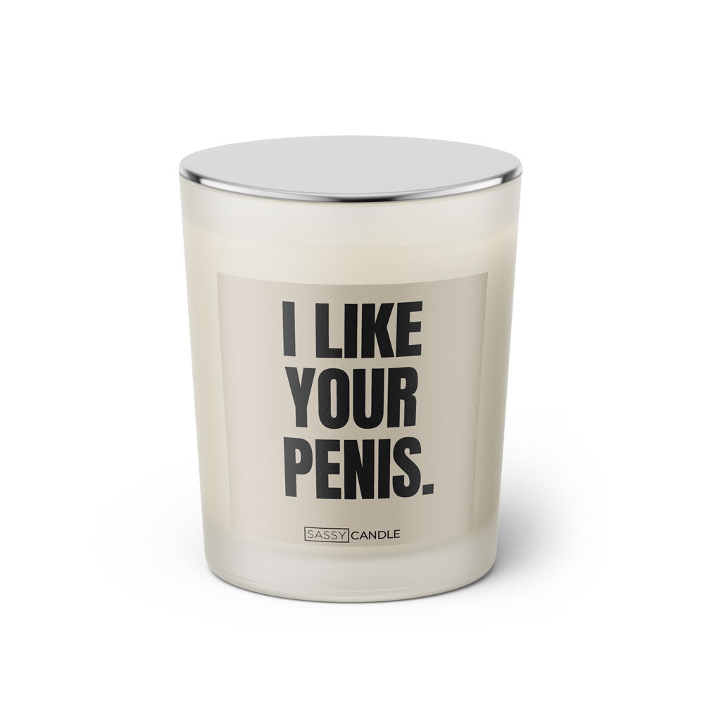 Duftkerze mit Spruch: I like your Penis. Farbe beige und schwarz von Sassy Candle.