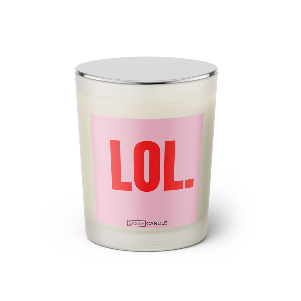 Duftkerze mit Spruch: LOL. Farbe rosa und pink von Sassy Candle.