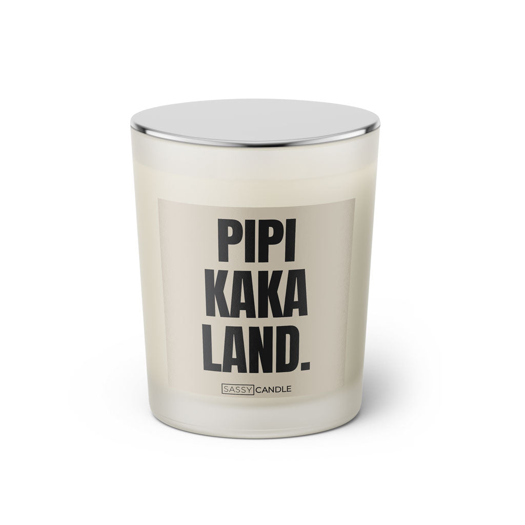 Duftkerze mit Spruch: Pipi Kaka Land. Farbe beige und schwarz von Sassy Candle.