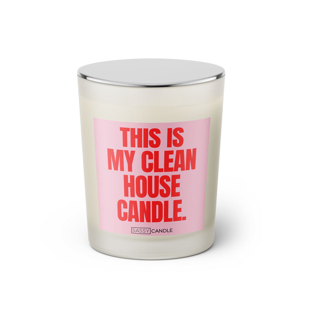Duftkerze mit Spruch: This is my clean house candle. Farbe rosa und pink von Sassy Candle.