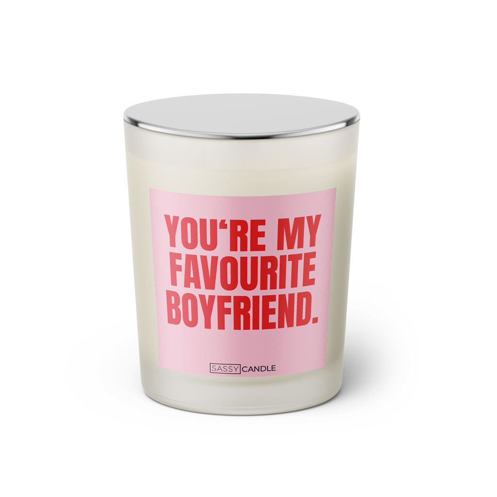 Duftkerze mit witzigen Spruch: You are my favorite boyfriend. Farbe rosa und pink von Sassy Candle.