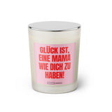 Duftkerze mit witzigem Spruch: Glück ist, eine Mama wie dich zu haben! Farbe rosa und pinke Schrift. Kerzenglas mit silbernem geschlossenem Deckel von SassyCandle.