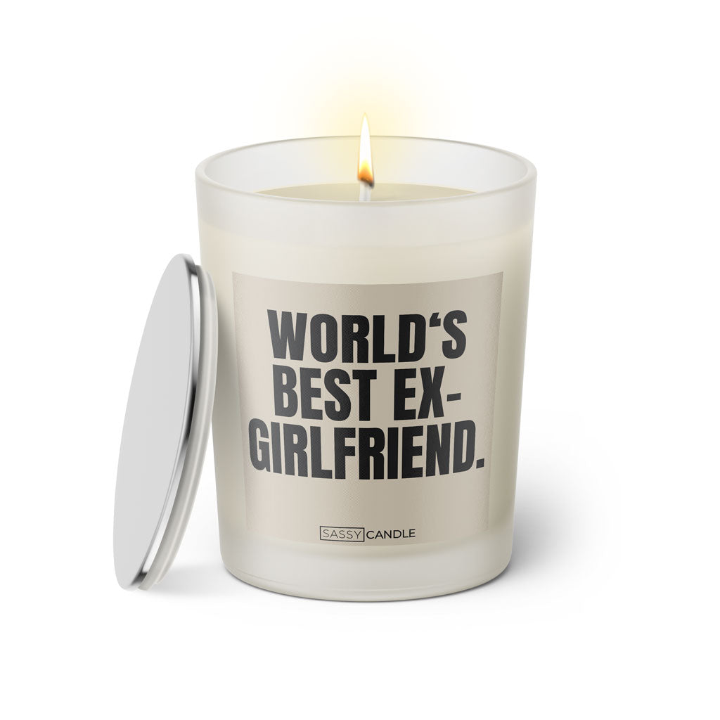 Duftkerze mit witzigem Spruch: World's best Ex-Girlfriend. Farbe beige und schwarze Schrift. Kerzenglas mit silbernem Deckel von SassyCandle.