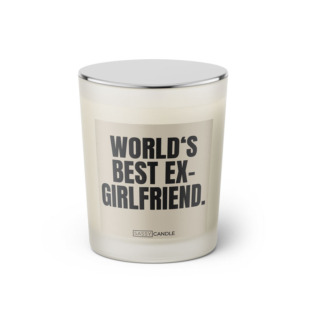 Duftkerze mit witzigem Spruch: World's best Ex-Girlfriend. Farbe beige und schwarze Schrift. Kerzenglas mit silbernem geschlossenem Deckel von SassyCandle.