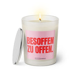 Duftkerze mit Spruch: Besoffen zu offen. Farbe rosa und pink von Sassy Candle.