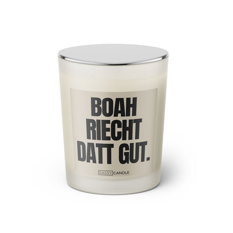 Duftkerze mit witzigen Spruch: Boah riecht datt gut. Farbe beige und schwarz von Sassy Candle.