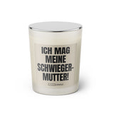 Duftkerze mit Spruch: Ich mag meine Schwiegermutter! Farbe beige und schwarz von Sassy Candle.