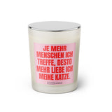 Duftkerze mit witzigen Spruch: Je mehr Menschen ich treffe, desto mehr liebe ich meine Katze. Farbe rosa und pink von Sassy Candle.