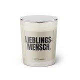 Duftkerze mit witzigem Spruch: Lieblingsmensch. Farbe beige und schwarze Schrift. Kerzenglas mit silbernem geschlossenem Deckel von SassyCandle.