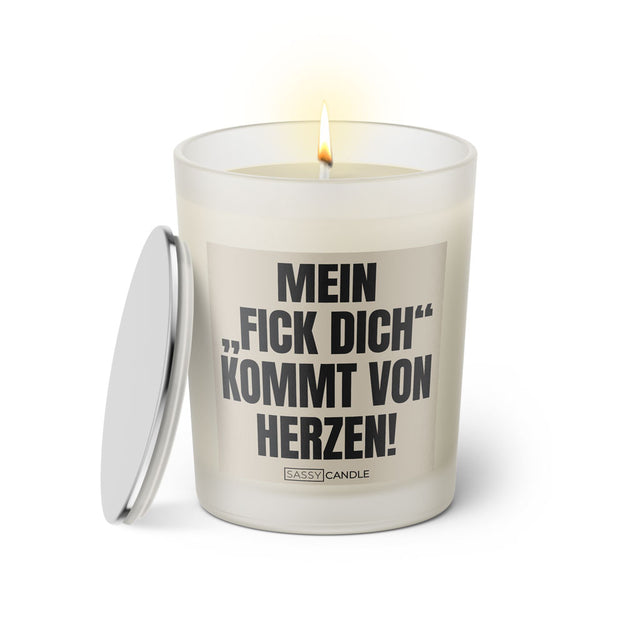 Duftkerze mit witzigem Spruch: Mein "fick dich" kommt von Herzen! Farbe beige und schwarz mit silbernem Deckel von Sassy Candle.