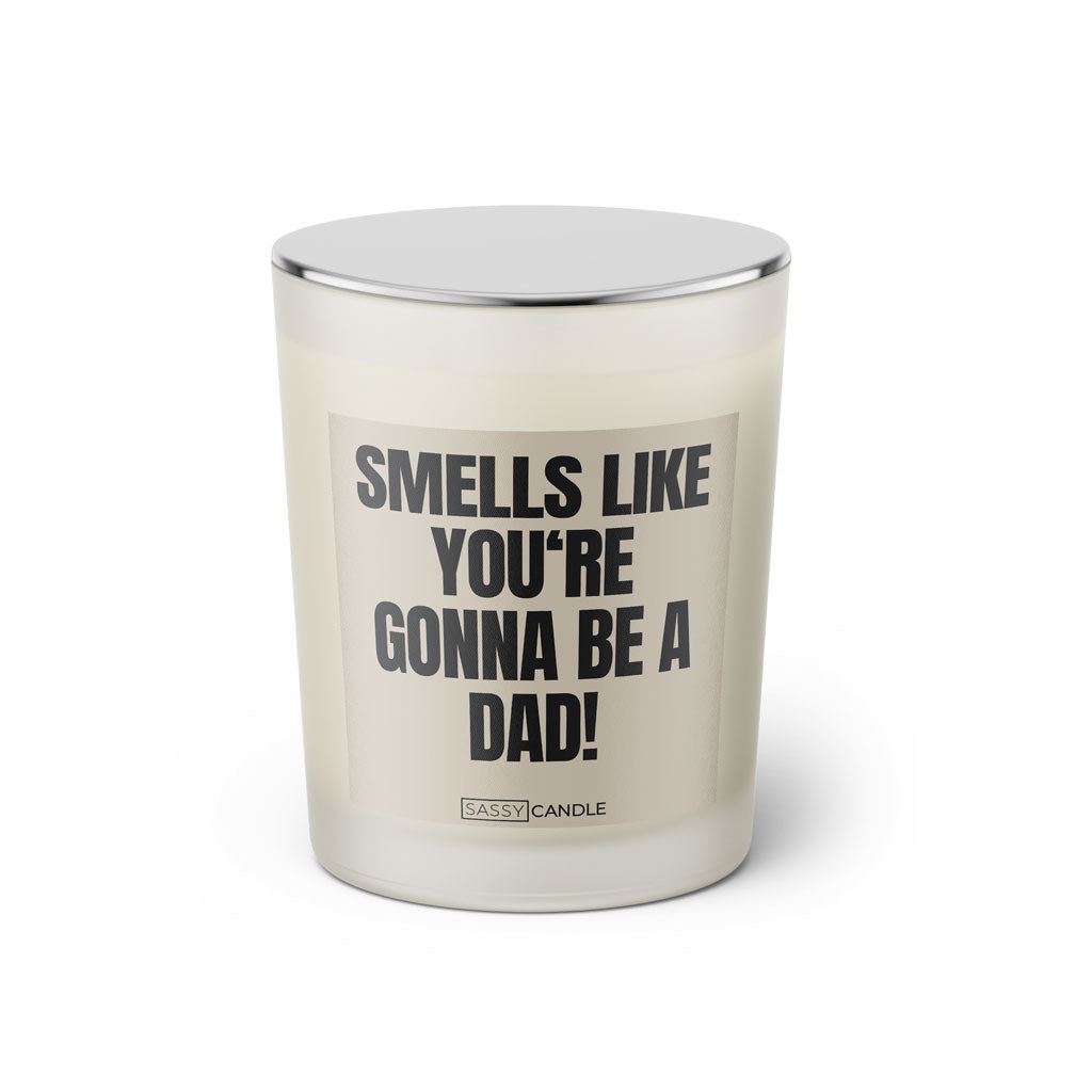 Duftkerze mit witzigen Spruch: Smells like you're gonna be a Dad! Farbe beige und schwarz von Sassy Candle.